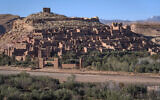 Vue de la Kasbah (ancienne forteresse) d'Ait-Ben-Haddou, à environ 32 kilomètres au nord-ouest de la ville de Ouarzazate, au sud des montagnes du Haut Atlas au Maroc, le 27 janvier 2020. (Crédit : Fadel Senna/AFP)