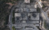 Décombres après des frappes sur le centre de recherche militaire syrien à Damas, le 10 décembre 2024. (Crédit : Omar Haj Kadour/AFPTV/AFP)