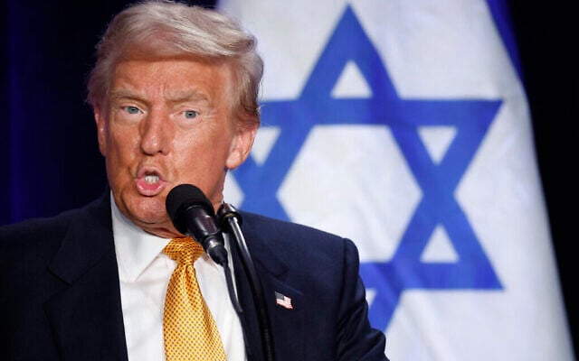 Donald Trump s'exprime devant d'importants donateurs juifs lors d'un événement intitulé "Combattre l'antisémitisme en Amérique" au Hyatt Regency Capitol Hill, le 19 septembre 2024, à Washington. (Crédit : Chip Somodevilla / Getty Images / AFP)