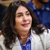 La ministre des Transports Miri Regev, avant le début du témoignage du Premier ministre Benjamin Netanyahu, devant le tribunal de Tel Aviv, le 10 décembre 2024. (Crédit : Chaïm Goldberg/Flash90)