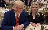 Le président élu des États-Unis Donald Trump dînant avec Sara Netanyahu, au Trump International Golf Course, en Floride, le 1er décembre 2024. (Crédit : Margo Martin/X)