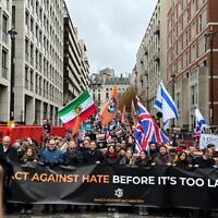 Illustration : Des manifestants participant à une marche contre l'antisémitisme, à Londres, au Royaume-Uni, le 8 décembre 2024. (Crédit : Campaign Against Antisemitism)