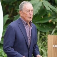 L'ancien maire de New York, Michael Bloomberg, se prépare à prendre la parole lors d'un camp d'innovation du prix Earthshot à Londres, en Grande-Bretagne, le 27 juin 2024. (Crédit : Kin Cheung/AP)