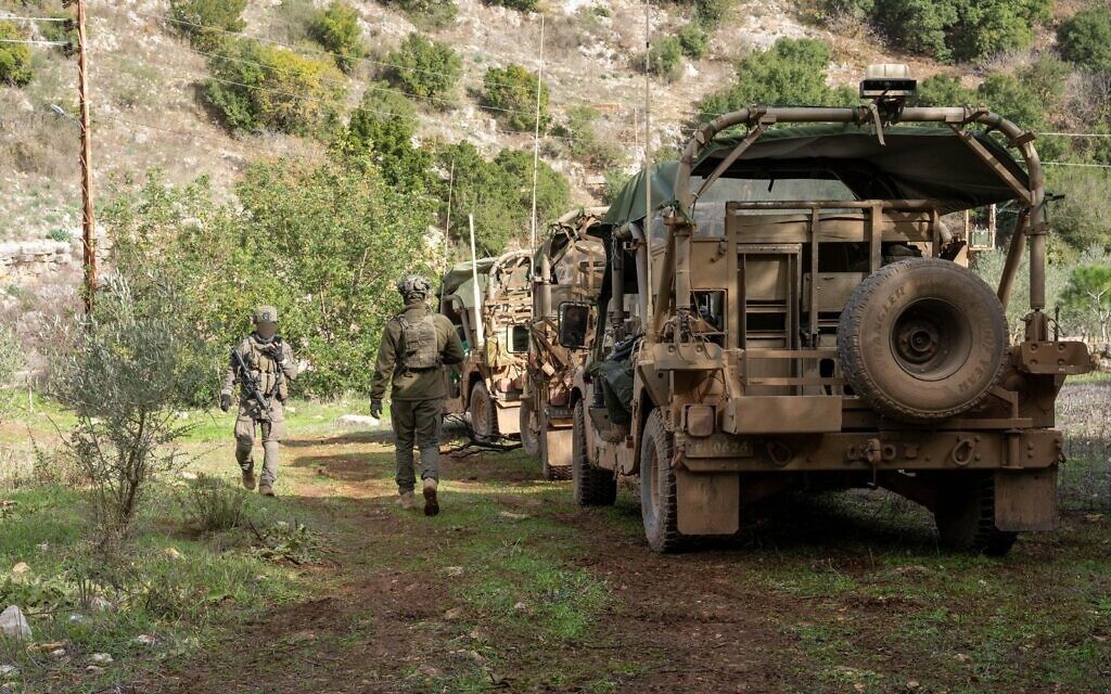 Des troupes de Tsahal avec la 769e brigade régionale « Hiram » opérant dans le sud du Liban, dans une photo publiée le 31 décembre 2024. (Crédit : Armée israélienne)