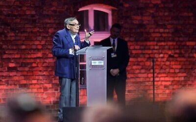 Marian Turski, survivant d'Auschwitz, prononce un discours lors des commémorations marquant le 75e anniversaire de la libération du camp de la mort d'Auschwitz à Oswiecim, en Pologne, le 27 janvier 2020. (Crédit : AP Photo/Markus Schreiber)