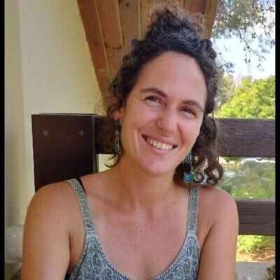 Carmel Gat, enlevée au kibboutz Beeri le 7 octobre 2023, assassinée en captivité en août 2024, son corps a été rapatrié en Israël. (Crédit : Autorisation)