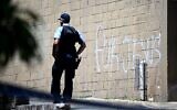 Un graffiti antisémite est visible sur un mur de King Lane, Randwick, Sydney, dimanche 2 février 2025. (AAP Image/Bianca De Marchi)