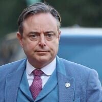 Le Premier ministre belge Bart De Wever arrive à un sommet de l'Union européenne au palais Egmont de Bruxelles, le 3 février 2025. (Geert Vanden Wijngaert/AP)