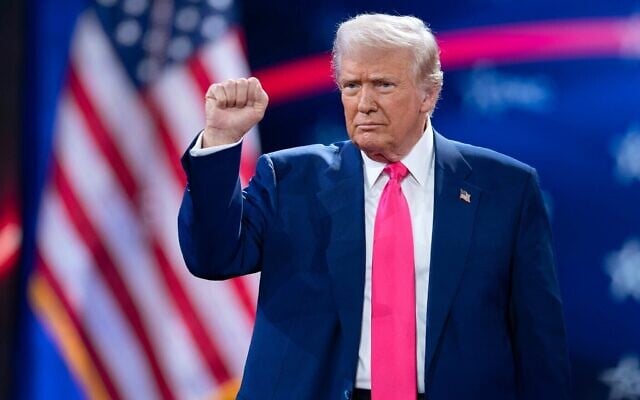 Le président américain Donald Trump à la Conservative Political Action Conference (CPAC), au Gaylord National Resort Convention Center d'Oxon Hill, dans le Maryland, le 22 février 2025. (AP Photo/Jose Luis Magana) Le président américain Donald Trump à la Conservative Political Action Conference (CPAC), au Gaylord National Resort Convention Center d'Oxon Hill, dans le Maryland, le 22 février 2025. (AP Photo/Jose Luis Magana)