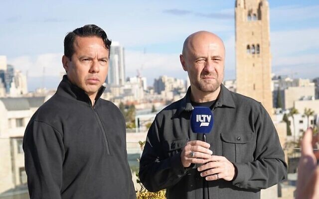 Le pasteur Sam Rodriguez (à gauche) et l'évêque Robert Stearns (à droite) à Jérusalem, en février 2025 (avec l'aimable autorisation d'Eagles' Wings)