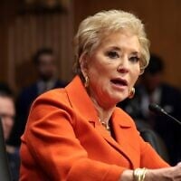 Le choix du président Donald Trump pour le poste de secrétaire à l'Éducation, Linda McMahon, témoigne lors de son audition de confirmation par la commission sénatoriale de la Santé, de l'Éducation, du Travail et des Retraites à Washington, le 13 février 2025. (Win McNamee/Getty Images)