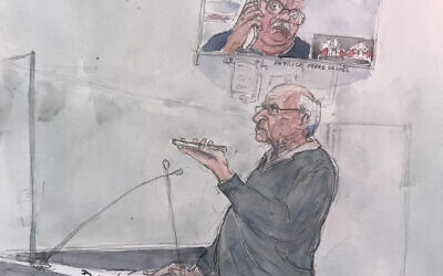 Ce croquis réalisé le 26 février 2025 montre le chirurgien français à la retraite Joël Le Scouarnec témoignant alors que son frère Patrick (en haut) assiste au procès de Le Scouarnec accusé d'avoir agressé ou violé 299 patientes, au tribunal correctionnel de Vannes. Dans le dernier procès en date, Le Scouarnec est accusé d'avoir agressé ou violé 299 patients dans une douzaine d'hôpitaux entre 1989 et 2014, dans de nombreux cas alors qu'ils se réveillaient d'une anesthésie ou lors d'examens post-opératoires. Deux cent cinquante-six des victimes avaient moins de 15 ans à l'époque, la plus jeune étant âgée d'un an et la plus âgée de 70 ans. S'il est reconnu coupable, Le Scouarnec risque une peine maximale de 20 ans de prison. (Photo Benoit PEYRUCQ / AFP)