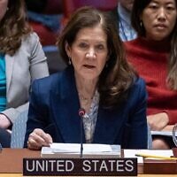 L'ambassadrice adjointe des États-Unis auprès de l'ONU, Dorothy Camille Shea, s'exprime lors d'une réunion du Conseil de sécurité au siège de l'ONU, le 18 mars 2025. (AP Photo/Yuki Iwamura)