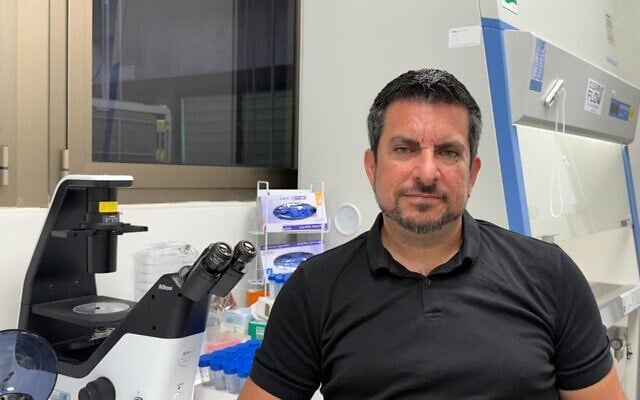 Le Dr. Tomer Itkin de l'Université de Tel Aviv. (Crédit : Université de Tel Aviv)
