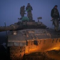 Des réservistes israéliens sont vus à l'issue d'un exercice sur le plateau du Golan, dans le nord d'Israël, le 24 janvier 2024. (Michael Giladi/Flash90)