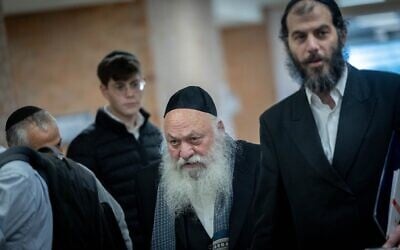 Yitzchak Goldknopf (au centre), à la Knesset, le 11 novembre 2024. (Crédit : Yonatan Sindel/Flash90)