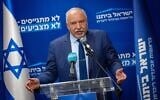 Le dirigeant du parti Yisrael Beytenu et député de la Knesset Avigdor Liberman présidant une réunion du parti à la Knesset, à Jérusalem, le 24 février 2025. (Crédit : Yonatan Sindel/Flash90)