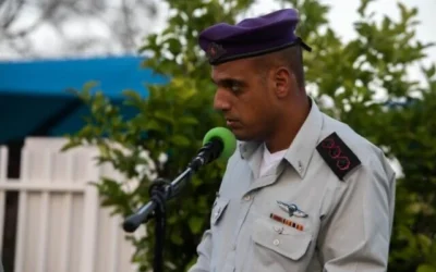 Le commandant de la brigade nord de la division de Gaza, le colonel Haim Cohen, lors de la passation de pouvoir, le 16 avril 2023. (Crédit : Tsahal)