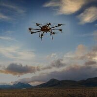 Le drone lourd H100 de Heven Drones a une capacité de charge d'environ 30 kg et une durée de vol comprise entre 22 et 55 minutes. (Avec l'autorisation de Heven Drones)