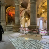 L'église du Saint-Sépulcre pendant des travaux de rénovation, en mars 2025. (Crédit : Rossella Tercatin/Times of Israel)