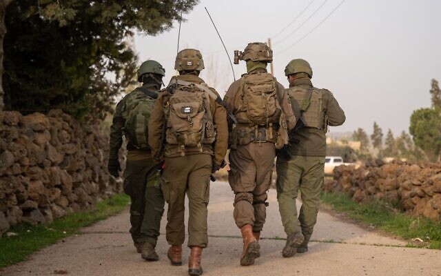 Des troupes de l'armée israélienne opérant dans le sud de la Syrie, sur une photo distribuée le 8 mars 2025. (Crédit : Armée israélienne) Des troupes de l'armée israélienne opérant dans le sud de la Syrie, sur une photo distribuée le 8 mars 2025. (Crédit : Armée israélienne)