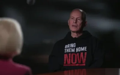 Keith Siegel est interviewé dans l'émission 60 Minutes de CBS, le 30 mars 2025.(Crédit : CBS/60 Minutes)