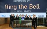 Illustration : Des présidentes et des femmes PDG d'entreprises technologiques et biomédicales se sont réunies à la Bourse de Tel Aviv pour célébrer la Journée internationale de la femme, le 7 mars 2024. (Autorisation)