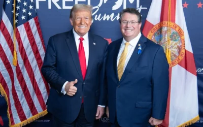 Donald Trump et Randy Fine posent ensemble en 2024. (Crédit : Randy Fine)