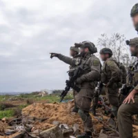 Les troupes de Tsahal dans la bande de Gaza, sur une photo diffusée par l'armée le 23 mars 2025. (Crédit : Armée israélienne)