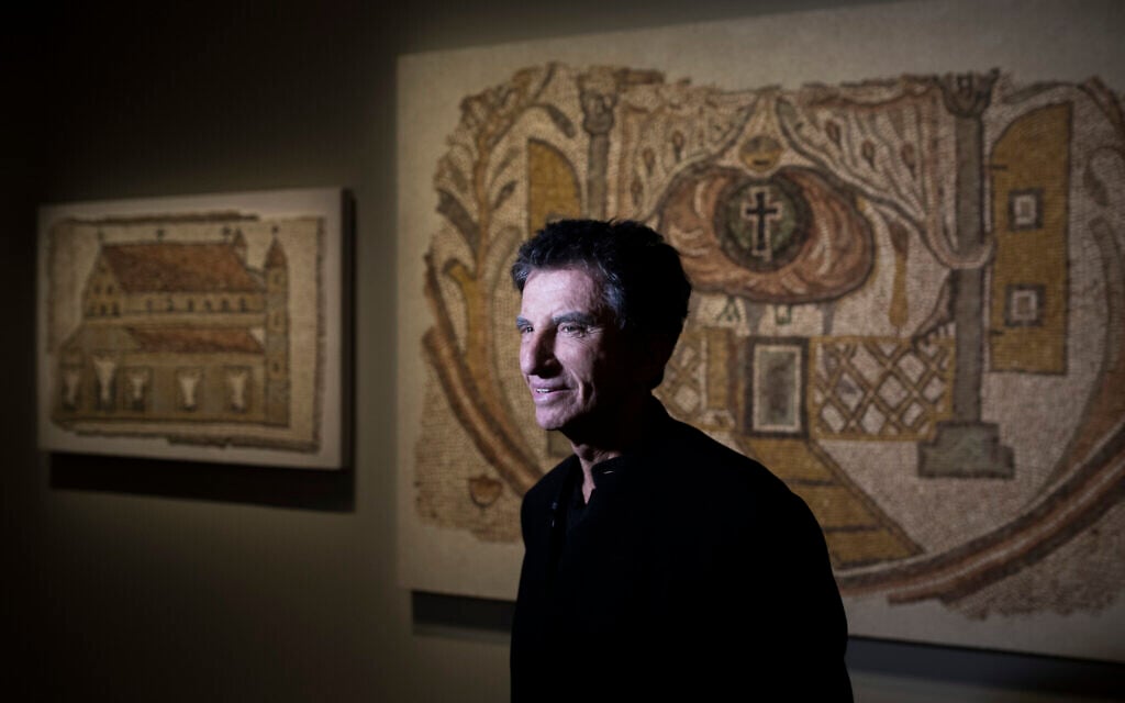Jack Lang, directeur de l'Institut du monde arabe, à l'Institut du monde arabe à Paris, le 25 septembre 2017. (Crédit : Kamil Zihnioglu/AP)