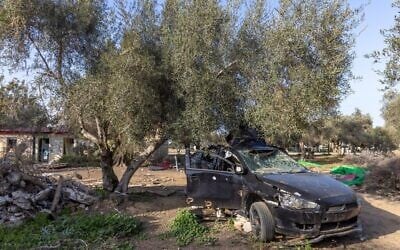 Destructions causées par les terroristes du Hamas dans le kibboutz Nirim le 7 octobre 2023, près de la frontière entre Israël et Gaza, dans le sud d'Israël, vues le 21 janvier 2024. (Crédit : Yossi Aloni/Flash90)