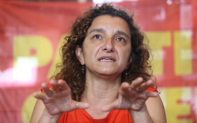 Vanina Biasi, du Partido Obrero lors d’une conférence de presse, le 14 décembre 2025 (Crédit : Capture d’écran/DAMIAN DOPACIO/X ; utilisée conformément à la clause 27a de la loi sur le droit d'auteur) Vanina Biasi, du Partido Obrero lors d’une conférence de presse, le 14 décembre 2025 (Crédit : Capture d’écran/DAMIAN DOPACIO/X ; utilisée conformément à la clause 27a de la loi sur le droit d'auteur)