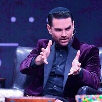 Ben Shapiro parle sur scène pendant The Daily Wire Presents Backstage Live au Ryman Auditorium le 14 août 2024 à Nashville, Tennessee. (Crédit : Jason Davis / Getty Images via AFP)