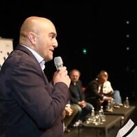 L'ambassadeur de France en Israël, Frédéric Journès prend la parole à l'occasion de la conférence « La République contre l’antisémitisme », organisée notamment par l'Institut français d'Israël, au Grand Auditorium du Centre Suzanne Dellal, à Tel Aviv, le 21 avril 2025. (Crédit : Gideon Markowicz)