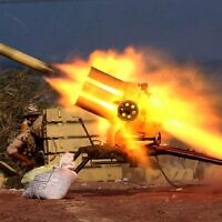 Un missile lancé depuis le golfe Persique lors d'un exercice du Corps des Gardiens de la Révolution islamique (CGRI), sur une photo fournie le 24 janvier 2025. (Crédit : Sepahnews via AP)