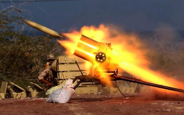 Un missile lancé depuis le golfe Persique lors d'un exercice du Corps des Gardiens de la Révolution islamique (CGRI), sur une photo fournie le 24 janvier 2025. (Crédit : Sepahnews via AP) Un missile lancé depuis le golfe Persique lors d'un exercice du Corps des Gardiens de la Révolution islamique (CGRI), sur une photo fournie le 24 janvier 2025. (Crédit : Sepahnews via AP)