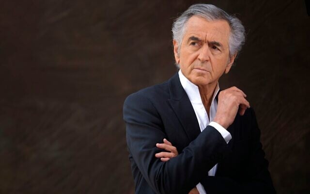 L'écrivain Bernard-Henri Lévy prendra la parole lors de la cérémonie d'ouverture du Festival international des écrivains, à Jérusalem, le 18 mai 2025. (Crédit : Alexis Duclos) L'écrivain Bernard-Henri Lévy prendra la parole lors de la cérémonie d'ouverture du Festival international des écrivains, à Jérusalem, le 18 mai 2025. (Crédit : Alexis Duclos)