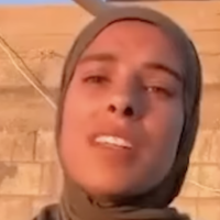 La photojournaliste palestinienne Fatima Hassouna (Crédit : capture d'écran YouTube)