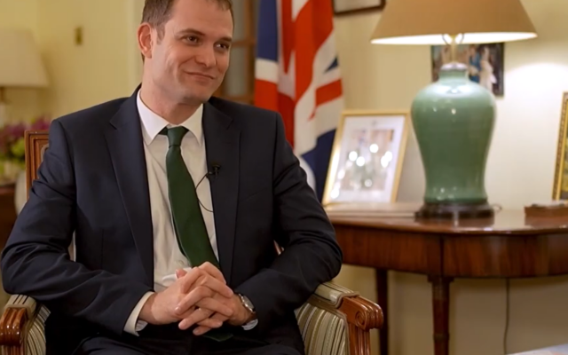 Le ministre des Affaires étrangères britanniques, Hamish Falconer. (Capture d'écran/YouTube)
