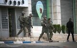 Illustration : Des soldats israéliens lors d'un raid militaire à Tulkarem, en Cisjordanie, le 21 février 2025. (Crédit : Nasser Ishtayeh/Flash90)