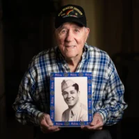 Hilbert Margol, 101 ans et vétéran de la Seconde Guerre mondiale, a servi dans la 42e division d'infanterie de l'armée américaine qui a libéré Dachau. (Benjamin Mack-Jackson)