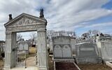 Le carré de l'Alliance théâtrale yiddish du cimetière du mont Hébron, dans le Queens, à New York, possède des tombes du début des années 1900. Les visiteurs du cimetière peuvent faire une visite audio en autonomie pour découvrir leur histoire. (Cathryn J. Prince)