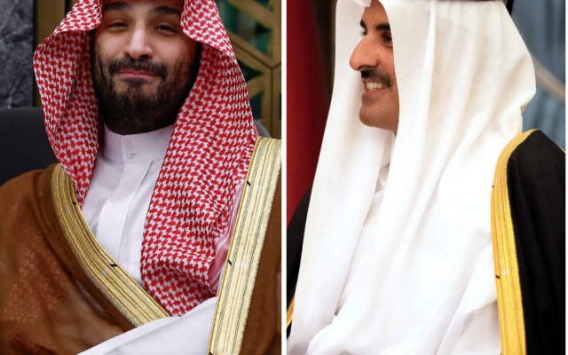 (À gauche) Le prince héritier saoudien Mohammed ben Salmane rencontre le secrétaire d'État américain Antony Blinken (non représenté) à Djeddah, en Arabie saoudite, le 20 mars 2024. (Crédit : Evelyn Hockstein / Pool / AFP) ; (À droite) L'émir du Qatar, Tamim ben Hamad al-Thani, rencontrant le secrétaire d'État américain Antony Blinken, au palais de Lusail, à Doha, au Qatar, le 6 février 2024. (Crédit : Mark Schiefelbein/AP) (À gauche) Le prince héritier saoudien Mohammed ben Salmane rencontre le secrétaire d'État américain Antony Blinken (non représenté) à Djeddah, en Arabie saoudite, le 20 mars 2024. (Crédit : Evelyn Hockstein / Pool / AFP) ; (À droite) L'émir du Qatar, Tamim ben Hamad al-Thani, rencontrant le secrétaire d'État américain Antony Blinken, au palais de Lusail, à Doha, au Qatar, le 6 février 2024. (Crédit : Mark Schiefelbein/AP)