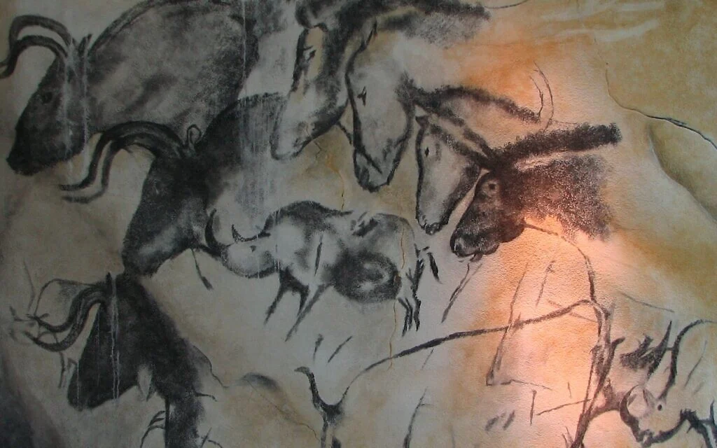 Une réplique des peintures rupestres de la grotte Chauvet, conservée au musée Anthropos de Brno. (Wikipédia) Une réplique des peintures rupestres de la grotte Chauvet, conservée au musée Anthropos de Brno. (Wikipédia)