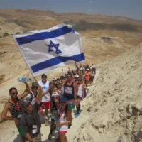 ‘Révolutionnaire’ : Après 25 ans, Birthright Israel a-t-il vraiment refaçonné la communauté juive américaine?