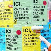 Publication de l'Union des étudiants juifs de Belgique (UEJB) dénonçant l'arrachage des affiches de sa campagne de lutte contre l'antisémitisme, sur le campus de l'Université libre de Belgique, le 18 avril 2025. (Crédit : Facebook / UEJB / utilisée conformément à l'article 27a de la loi sur le droit d'auteur)