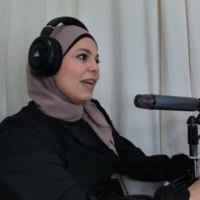 Susan Abdelqader Bishara, une militante sociale de Tira qui a été assassinée le 29 avril 2025, donne une interview avant les élections municipales de la ville le 23 février 2024. (Capture d'écran/Youtube)