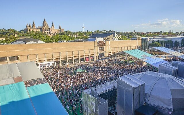 Photo de la scène du festival de musique électronique Sonar, à Barcelone, en Espagne, le 16 juin 2016. (Crédit : photo de Javier Tles / Nachetere / CC BY-SA 4.0) Photo de la scène du festival de musique électronique Sonar, à Barcelone, en Espagne, le 16 juin 2016. (Crédit : photo de Javier Tles / Nachetere / CC BY-SA 4.0)