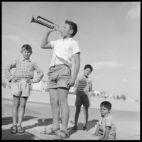 Extrait de l’exposition « Chris Marker : Les photographies perdues d'Israël », visible au Musée d'Israël jusqu'en octobre 2025. (Crédit : Autorisation)