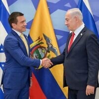 Le Premier ministre Benjamin Netanyahu rencontre le président équatorien Daniel Noboa au bureau du Premier ministre à Jérusalem, le 5 mai 2025. (Crédit : Maayan Toaf/ GPO)